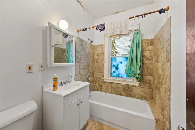 $89,900 | 2223 North 17th Street, Unit 2225, Milwaukee, WI 53205