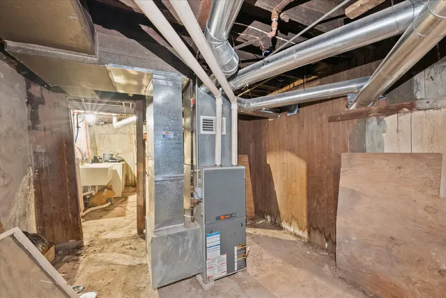 $89,900 | 2223 North 17th Street, Unit 2225, Milwaukee, WI 53205