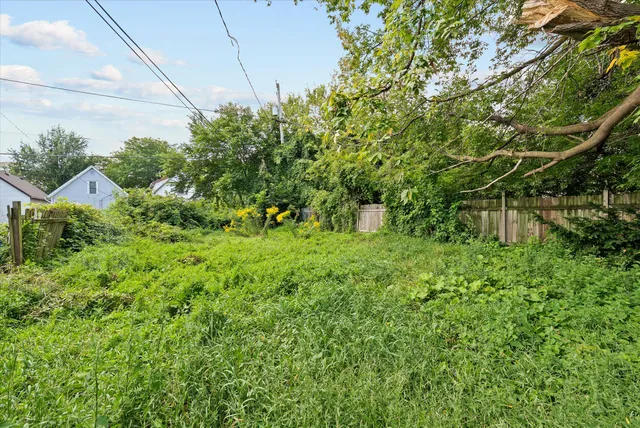 $89,900 | 2223 North 17th Street, Unit 2225, Milwaukee, WI 53205