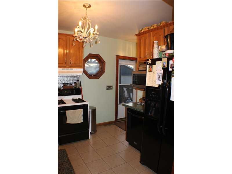 109 Kennedy Road Prospect, PA 16052 - Photo 8 of 11 Kitchen.
