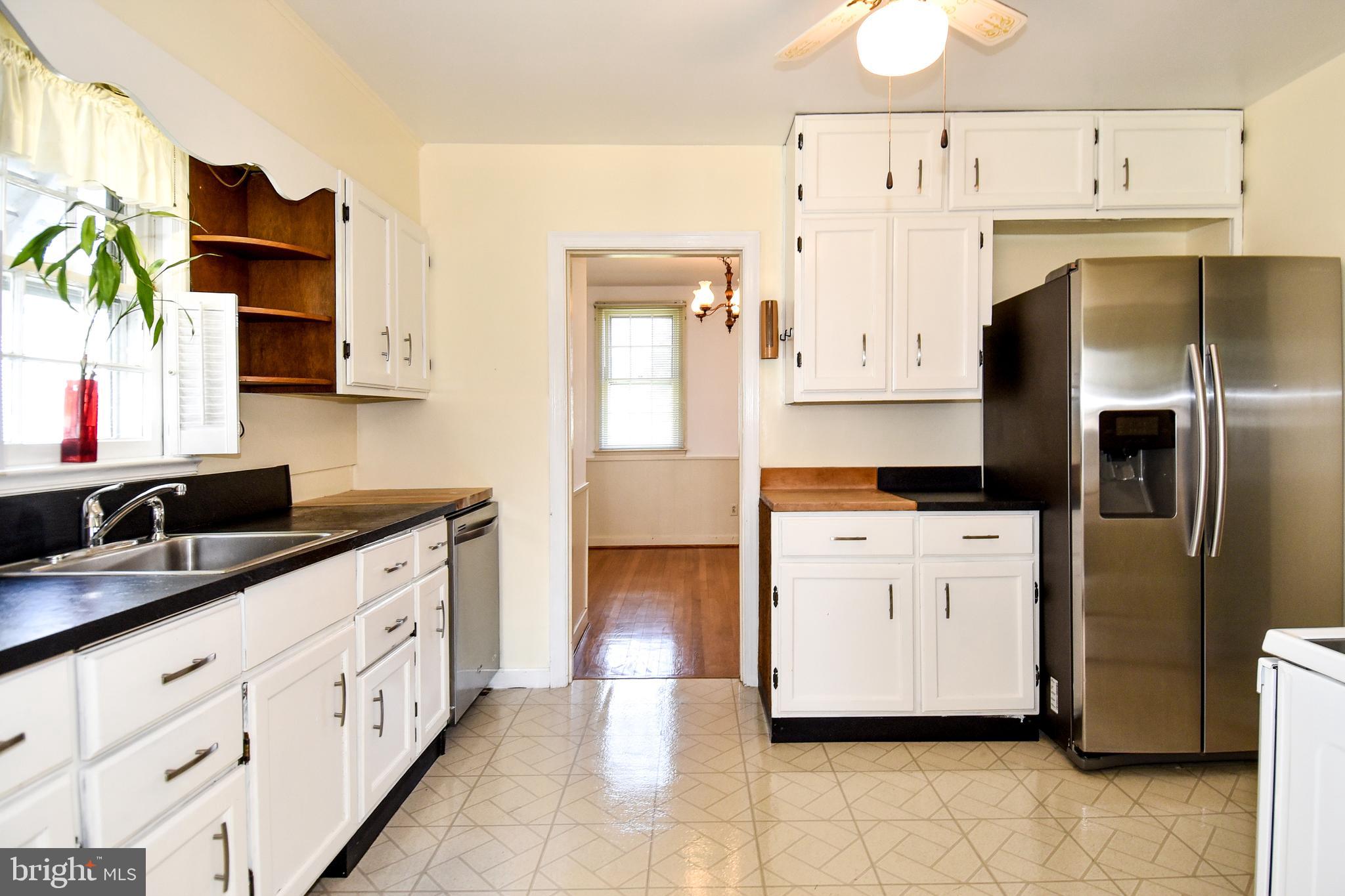 11114 Midvale Road Kensington, MD 20895 - Photo 12 of 36 Gallery Image 12