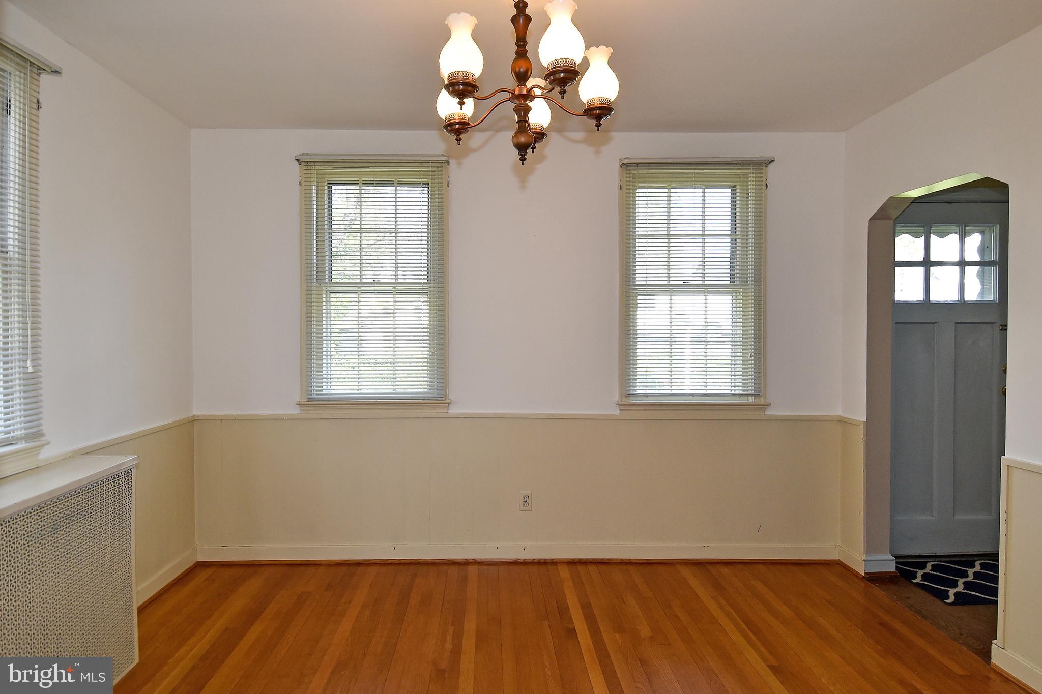11114 Midvale Road Kensington, MD 20895 - Photo 8 of 36 Gallery Image 8