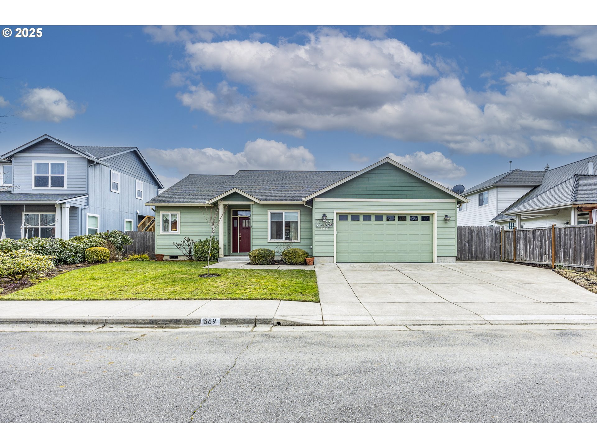 369 Camrin Loop Creswell, OR 97426 - Photo 1 of 37 Gallery Image 1