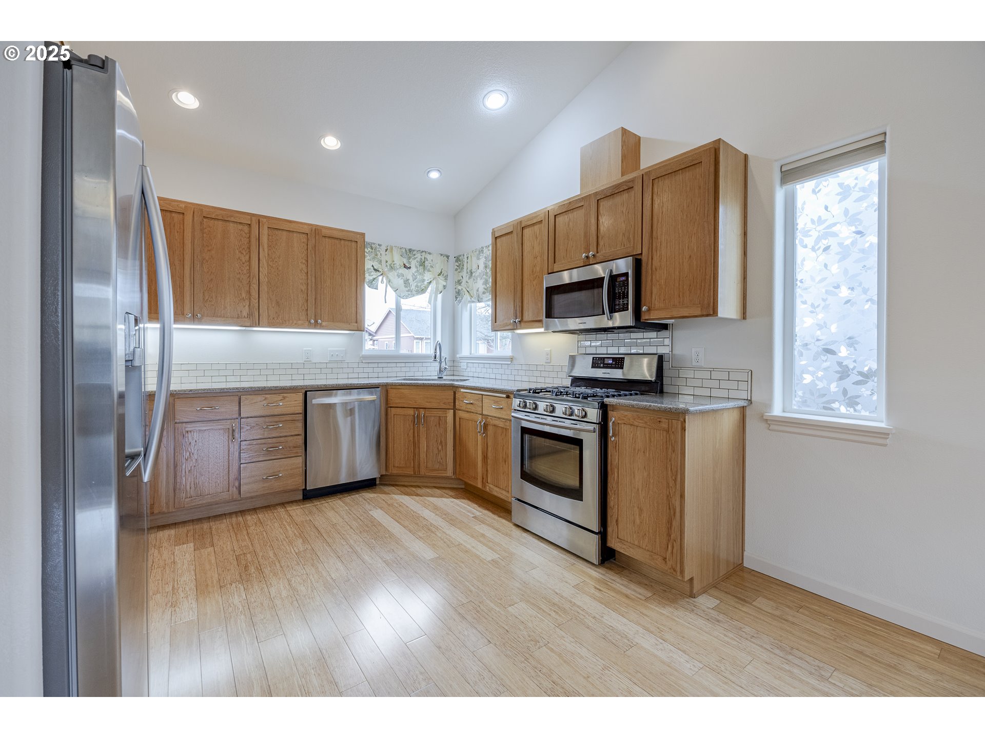 369 Camrin Loop Creswell, OR 97426 - Photo 12 of 37 Gallery Image 12
