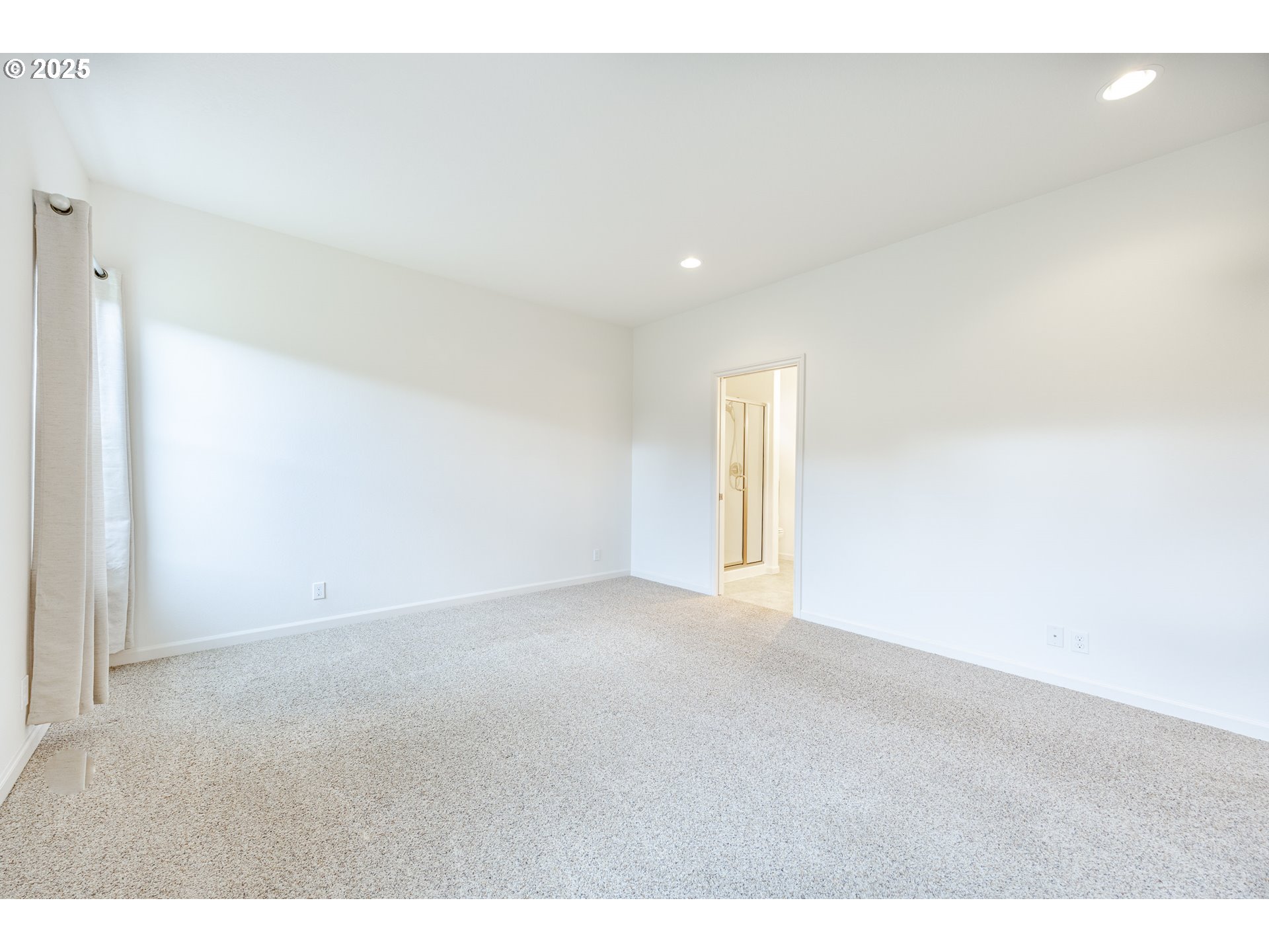 369 Camrin Loop Creswell, OR 97426 - Photo 29 of 37 Gallery Image 29