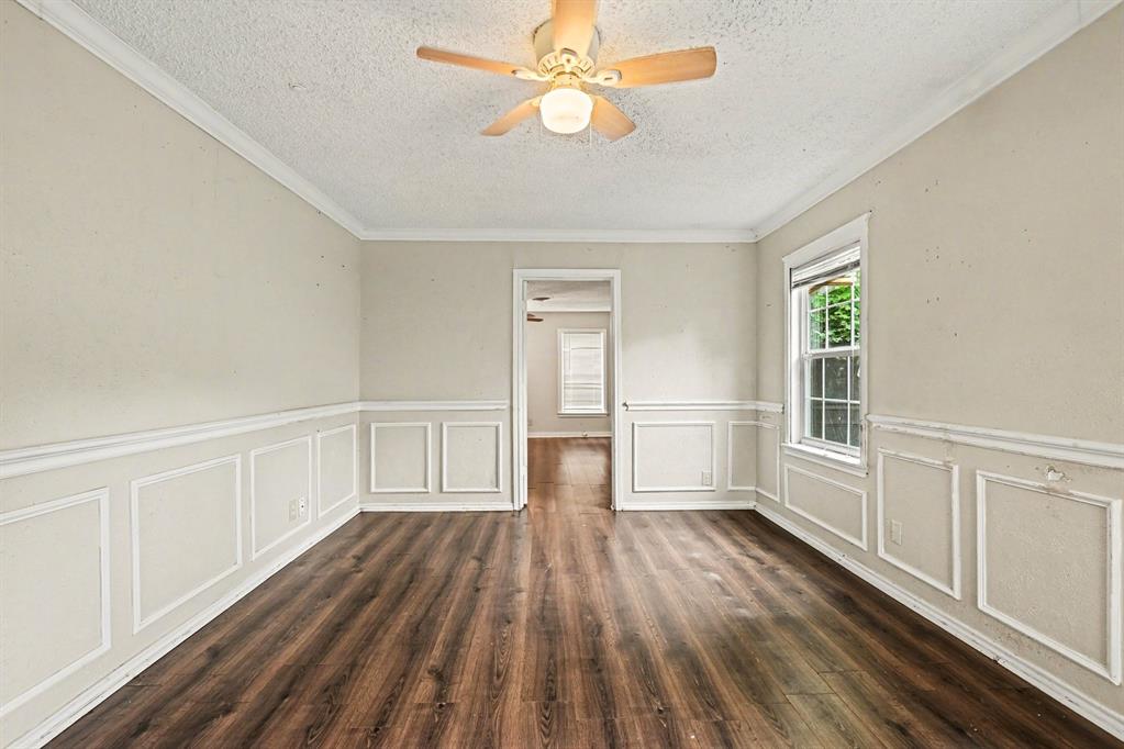 5025 Langley Road River Oaks, TX 76114 - Photo 2 of 15