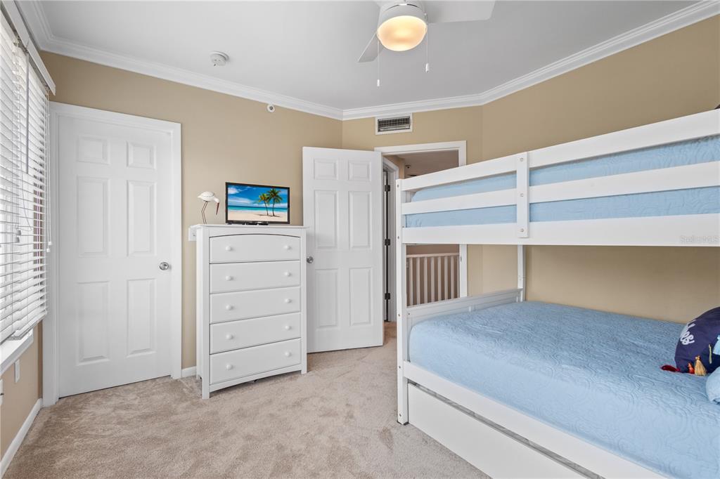 528 Forest Way Longboat Key, FL 34228 - Photo 25 of 40