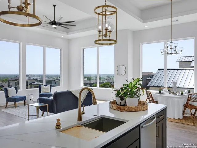 $3,690 | 8214 Sierra Hermosa, San Antonio, TX 78255