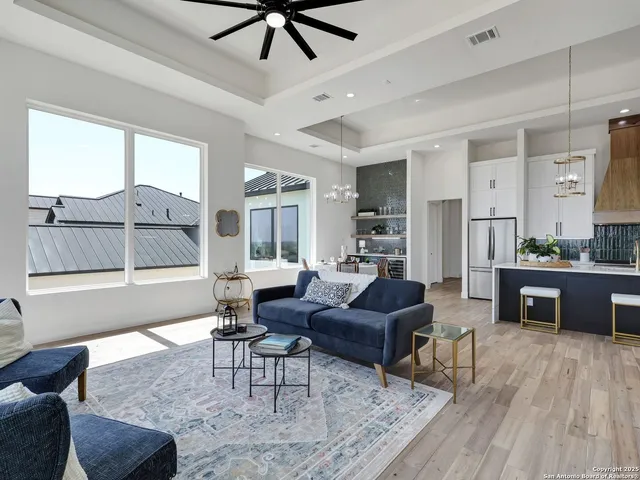 $3,690 | 8214 Sierra Hermosa, San Antonio, TX 78255