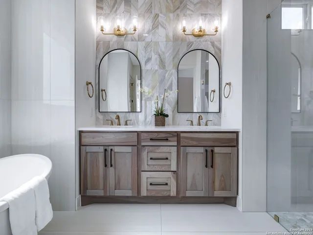 $3,690 | 8214 Sierra Hermosa, San Antonio, TX 78255