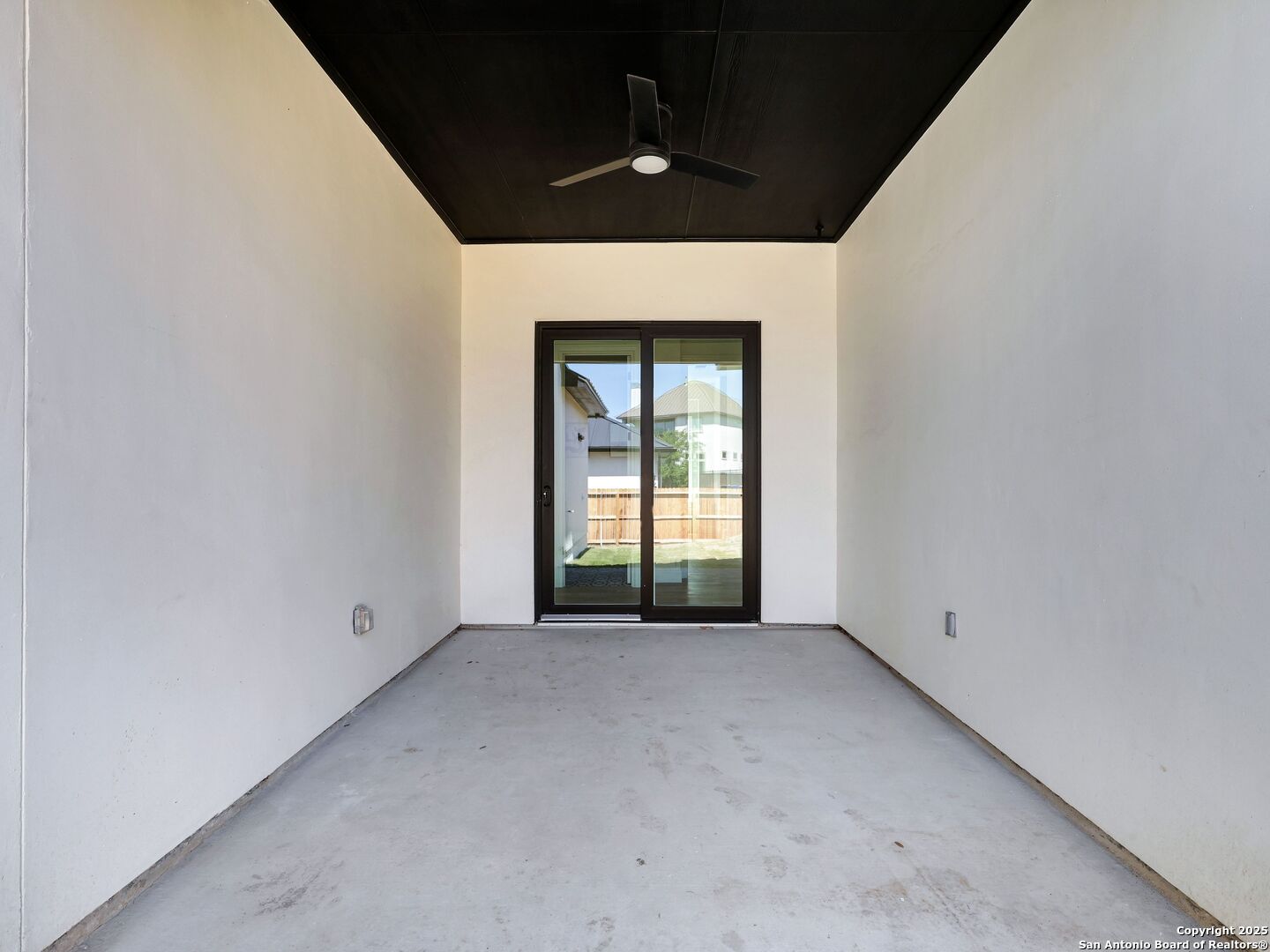 8214 Sierra Hermosa San Antonio, TX 78255 - Photo 50 of 61 a view of an empty room with a window