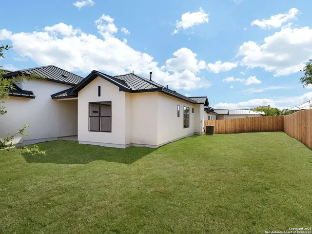 $3,690 | 8214 Sierra Hermosa, San Antonio, TX 78255
