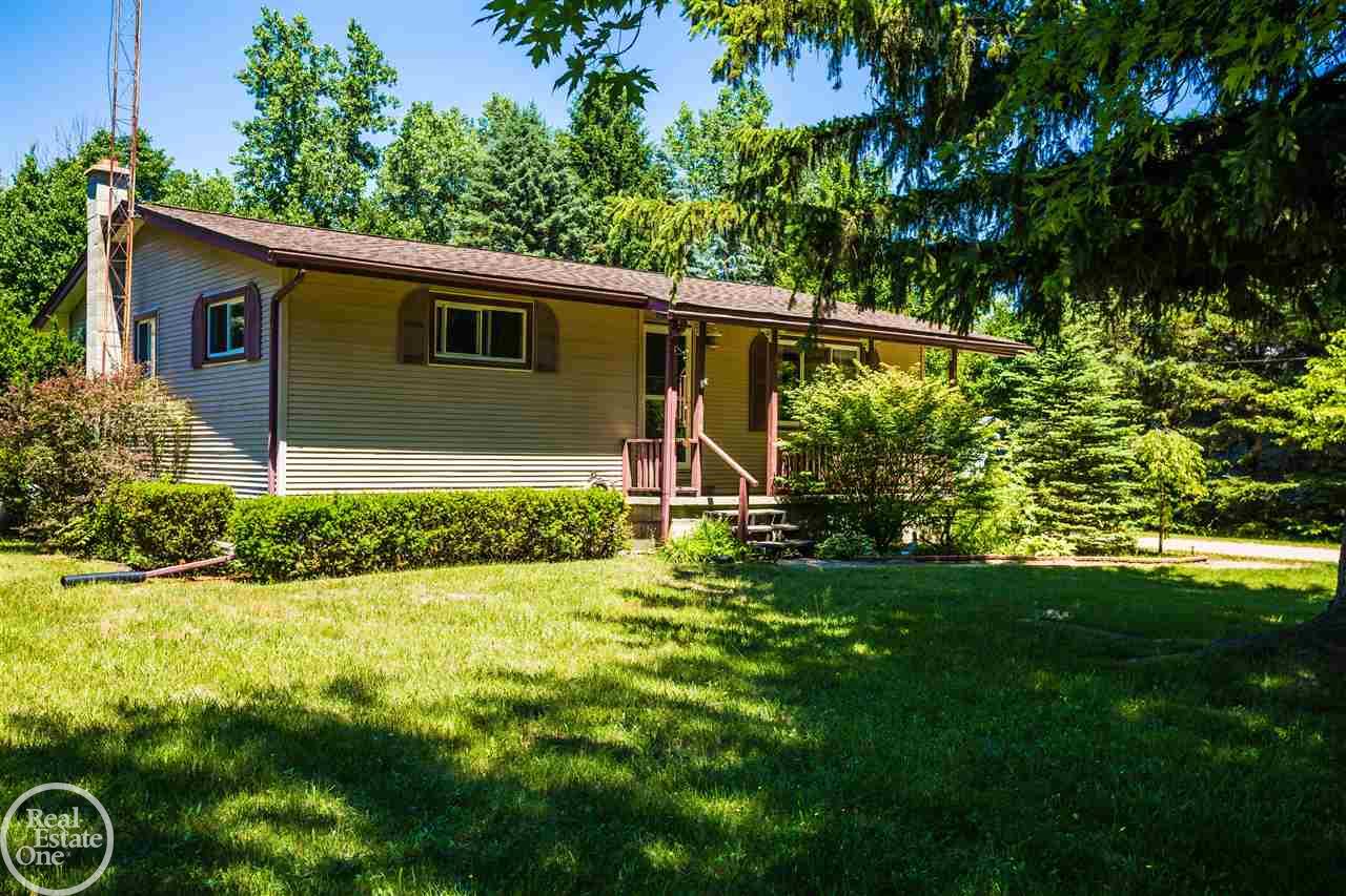 7059 Gardner Line Road Lexington, MI 48450 - Photo 10 of 32