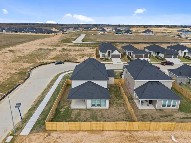 $408,000 | 300 Goldeneye Duck Drive, Hempstead, TX 77445