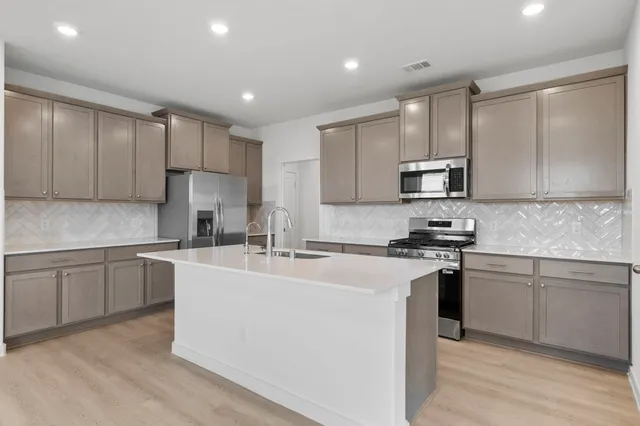 $408,000 | 300 Goldeneye Duck Drive, Hempstead, TX 77445