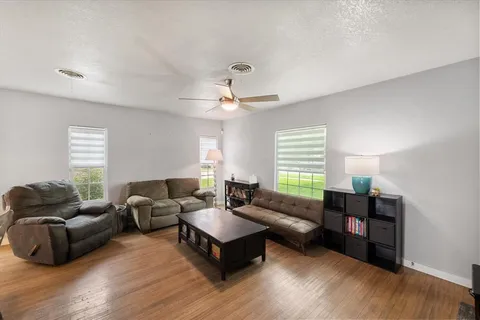 $299,500 | 2736 Ryan Avenue, Fort Worth, TX 76110