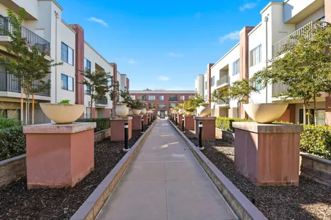 $398,000 | 1060 South 3rd Street, Unit 202, San Jose, CA 95112