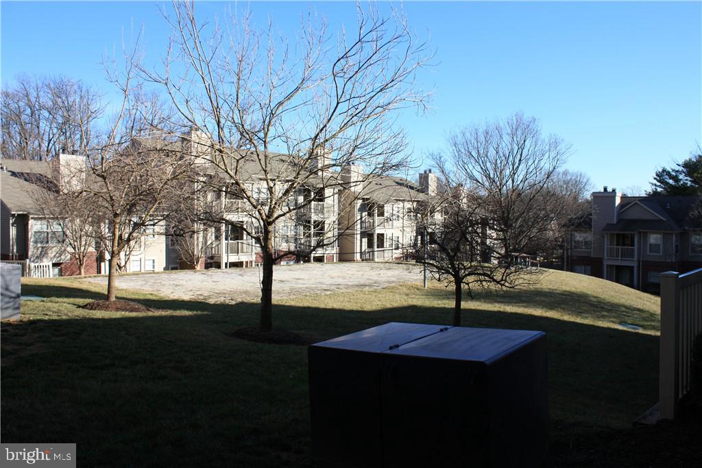 1727 Ascot Way, Unit C Reston, VA 20190 - Photo 21 of 25 Backyard community area