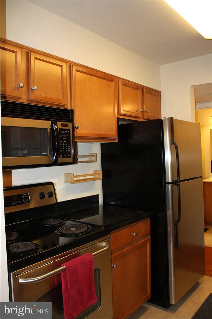 1727 Ascot Way, Unit C Reston, VA 20190 - Photo 10 of 25 Kitchen - view 4