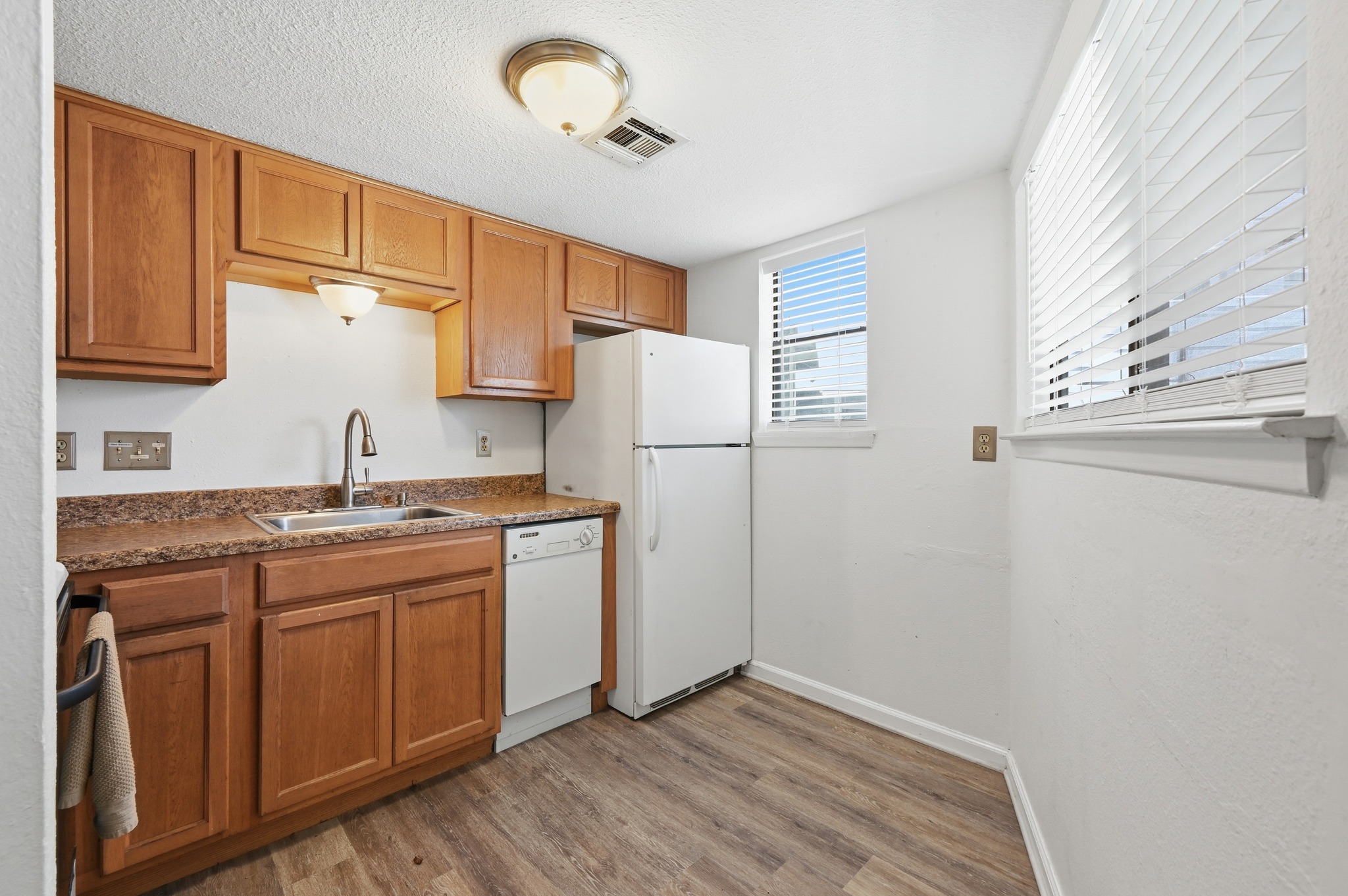 2500 Burleson Road, Unit 402 Austin, TX 78741 - Photo 8 of 21