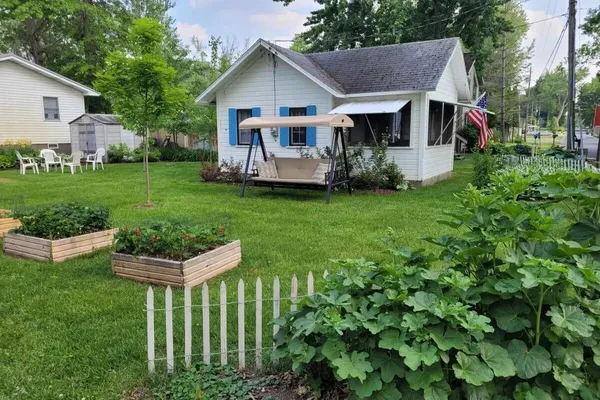 $45,000 | 11055 East Indian Lake Drive, Vicksburg, MI 49097