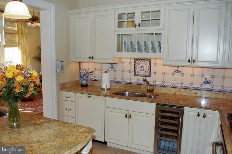 1021 Wagner Road Towson, MD 21204 - Photo 4 of 22 Kitchen