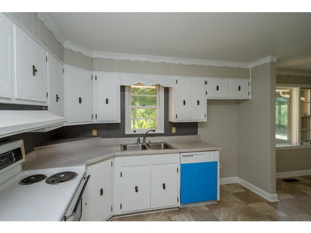 2302 Overton Road Augusta, GA 30904 - Photo 9 of 30