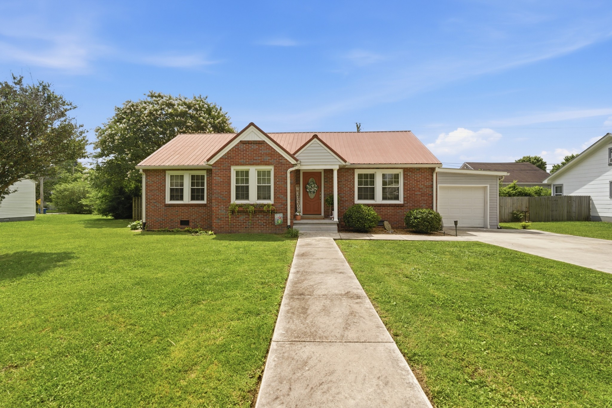 603 Johnson Street Manchester, TN 37355 - Photo 2 of 20