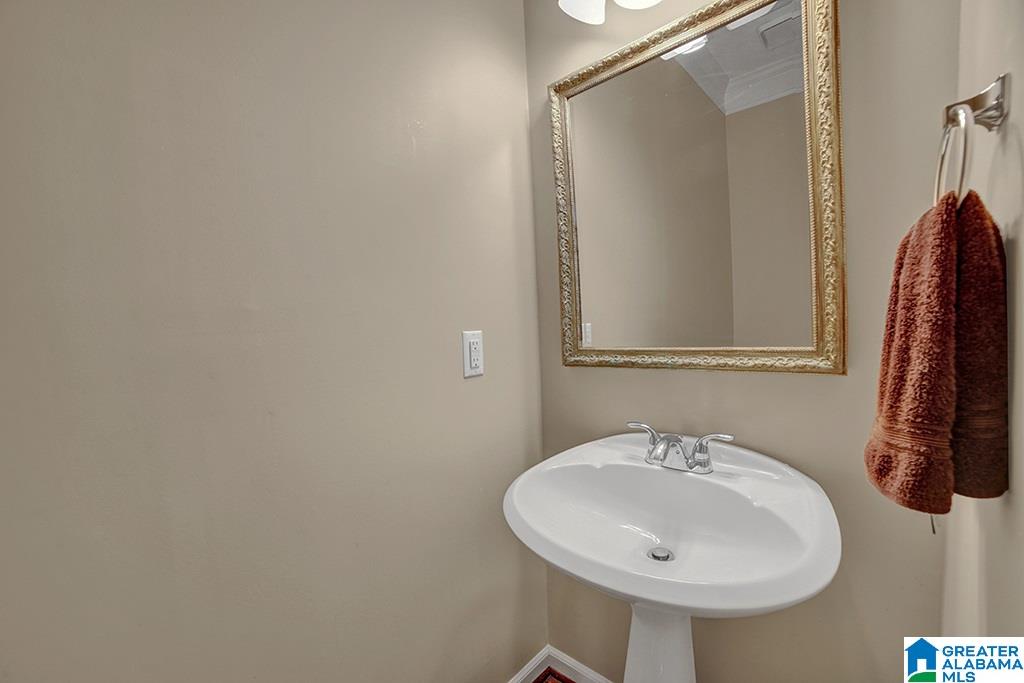 509 Raspberry Road Birmingham, AL 35244 - Photo 17 of 36 Gallery Image 17