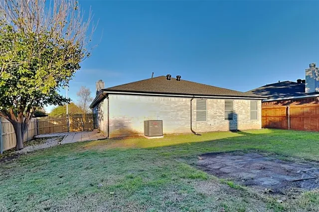 $1,950 | 1900 Cedar Tree Drive, Fort Worth, TX 76131