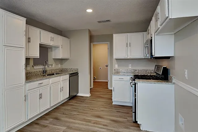 $1,950 | 1900 Cedar Tree Drive, Fort Worth, TX 76131