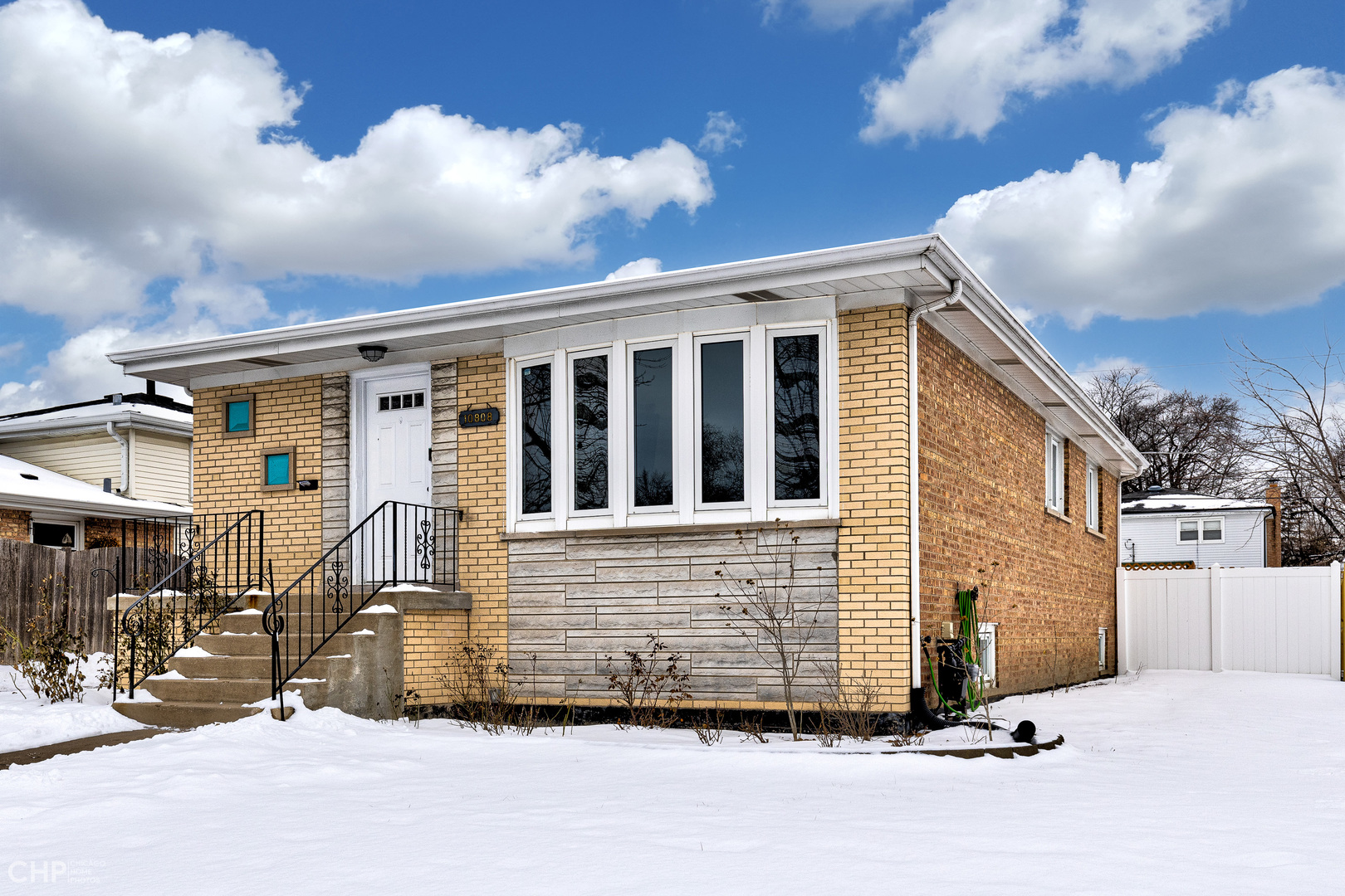 10808 Massasoit Avenue Chicago Ridge, IL 60415 - Photo 2 of 33 a view of a house with a yard