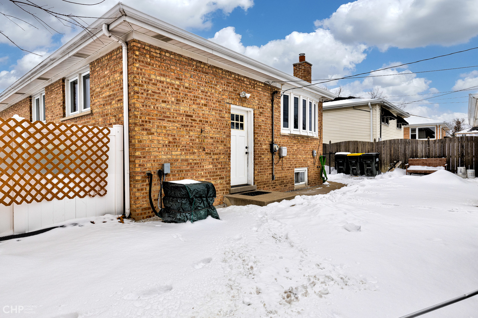 10808 Massasoit Avenue Chicago Ridge, IL 60415 - Photo 27 of 33 a front view of a house with a yard