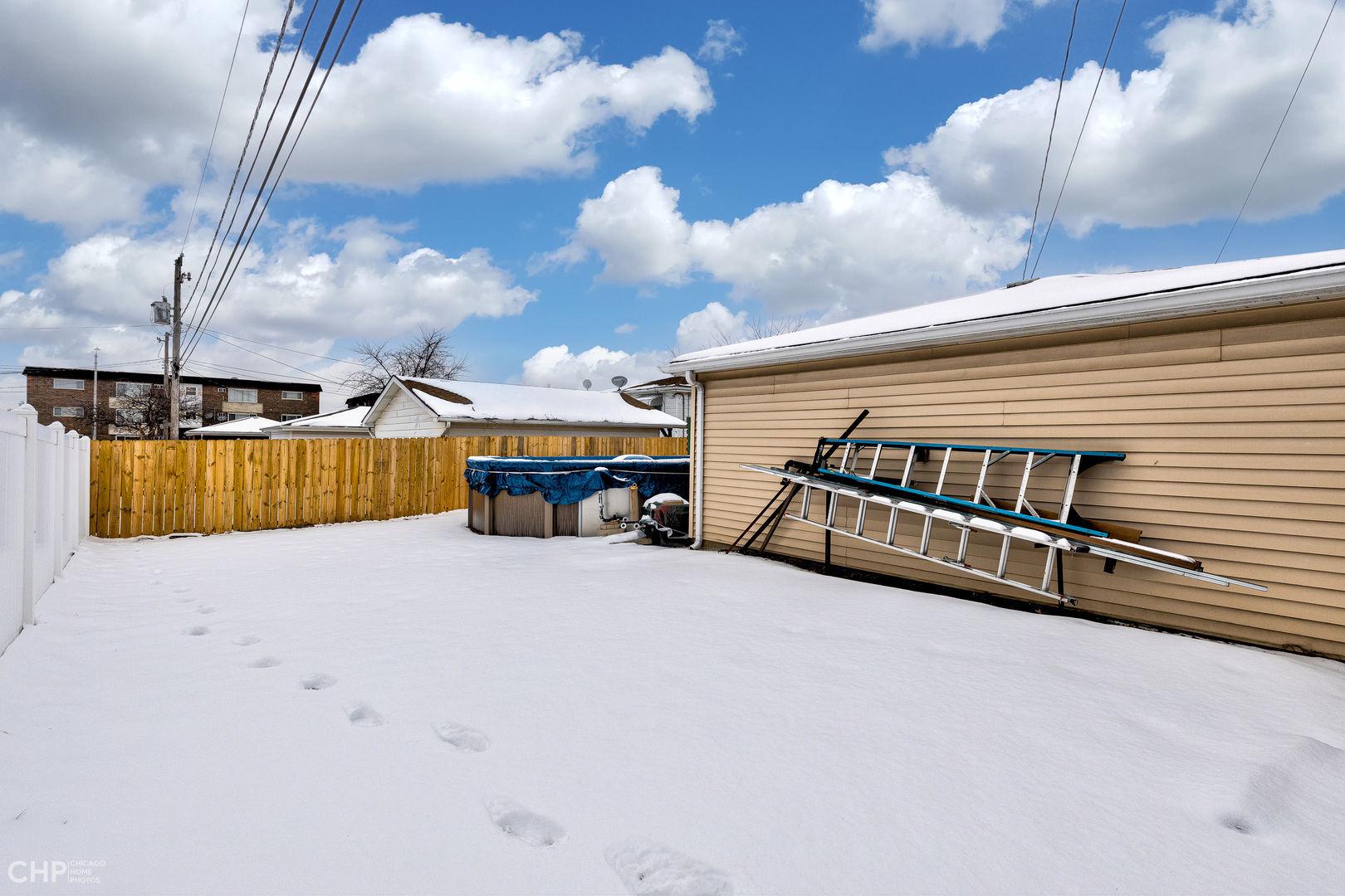 10808 Massasoit Avenue Chicago Ridge, IL 60415 - Photo 29 of 33 a view of a house with a patio
