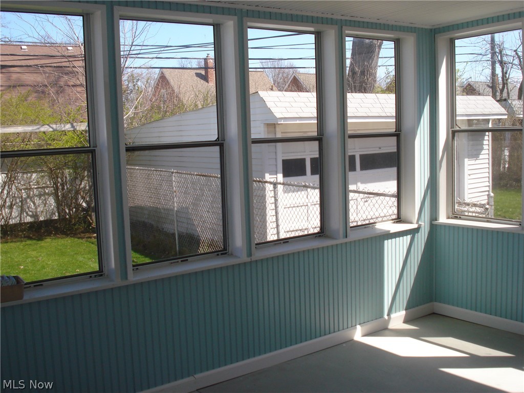 4021 Stonehaven Road Cleveland, OH 44121 - Photo 17 of 31