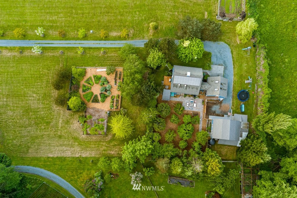 5699 Cameron Road Freeland, WA 98249 - Photo 2 of 38