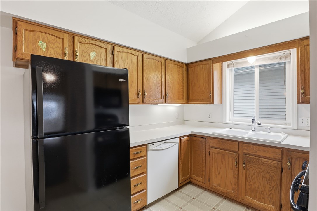 106 Cranbrook Terrace Webster, NY 14580 - Photo 13 of 31