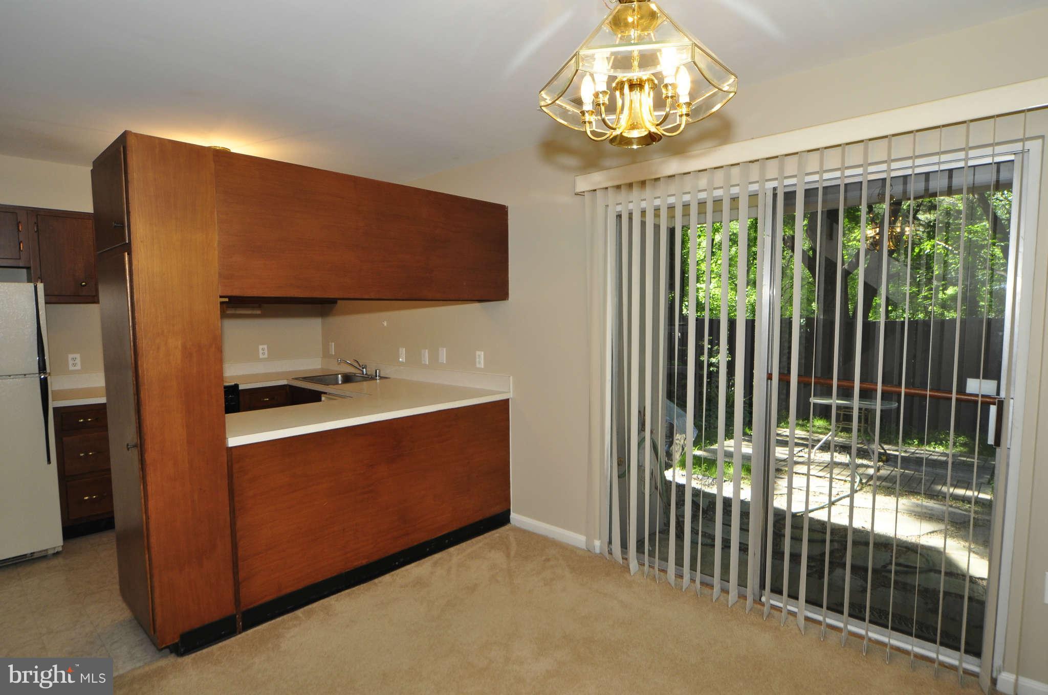 1306 Northgate Square Reston, VA 20190 - Photo 11 of 25 Kitchen
