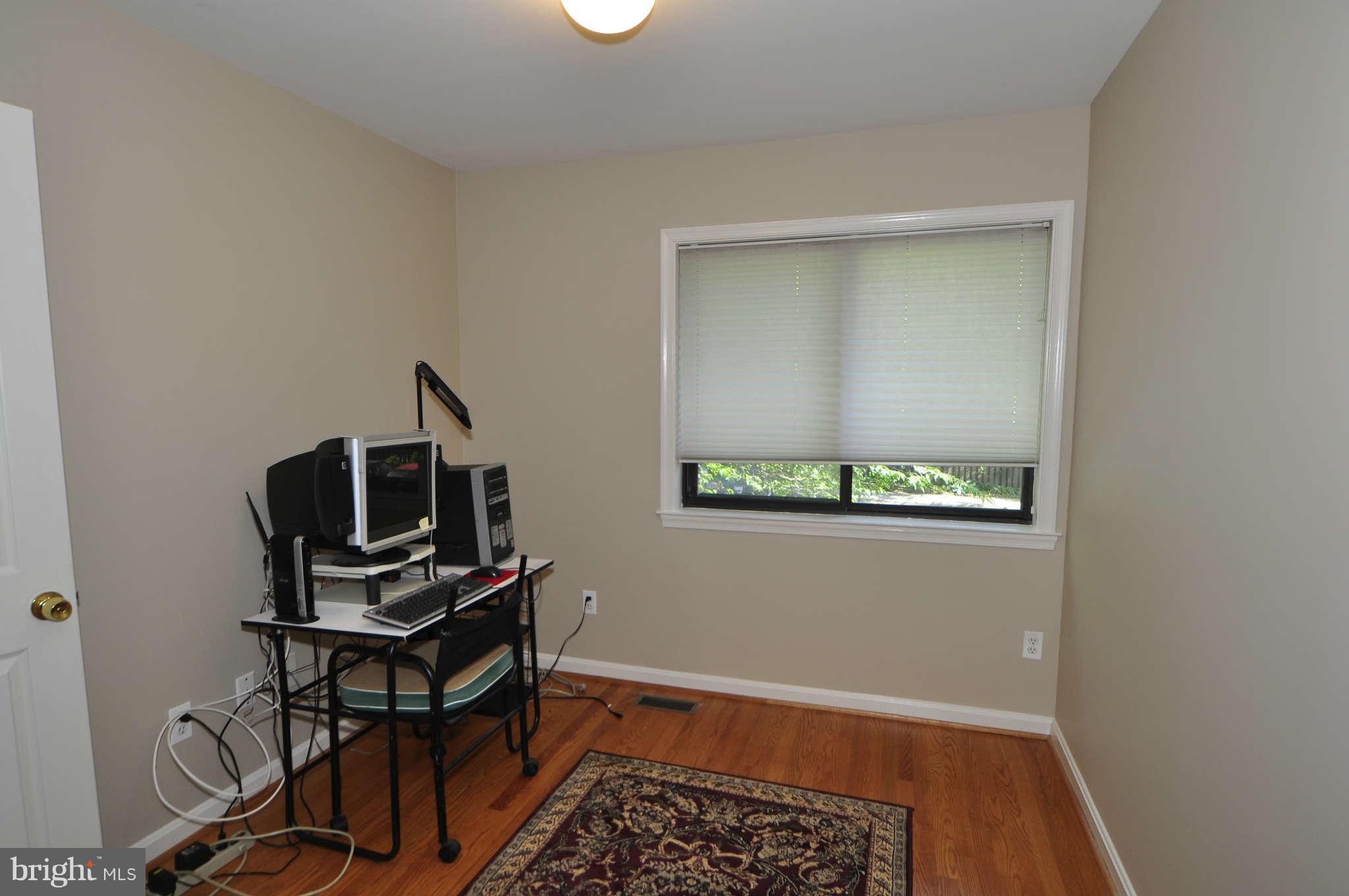 1306 Northgate Square Reston, VA 20190 - Photo 17 of 25 Bedroom