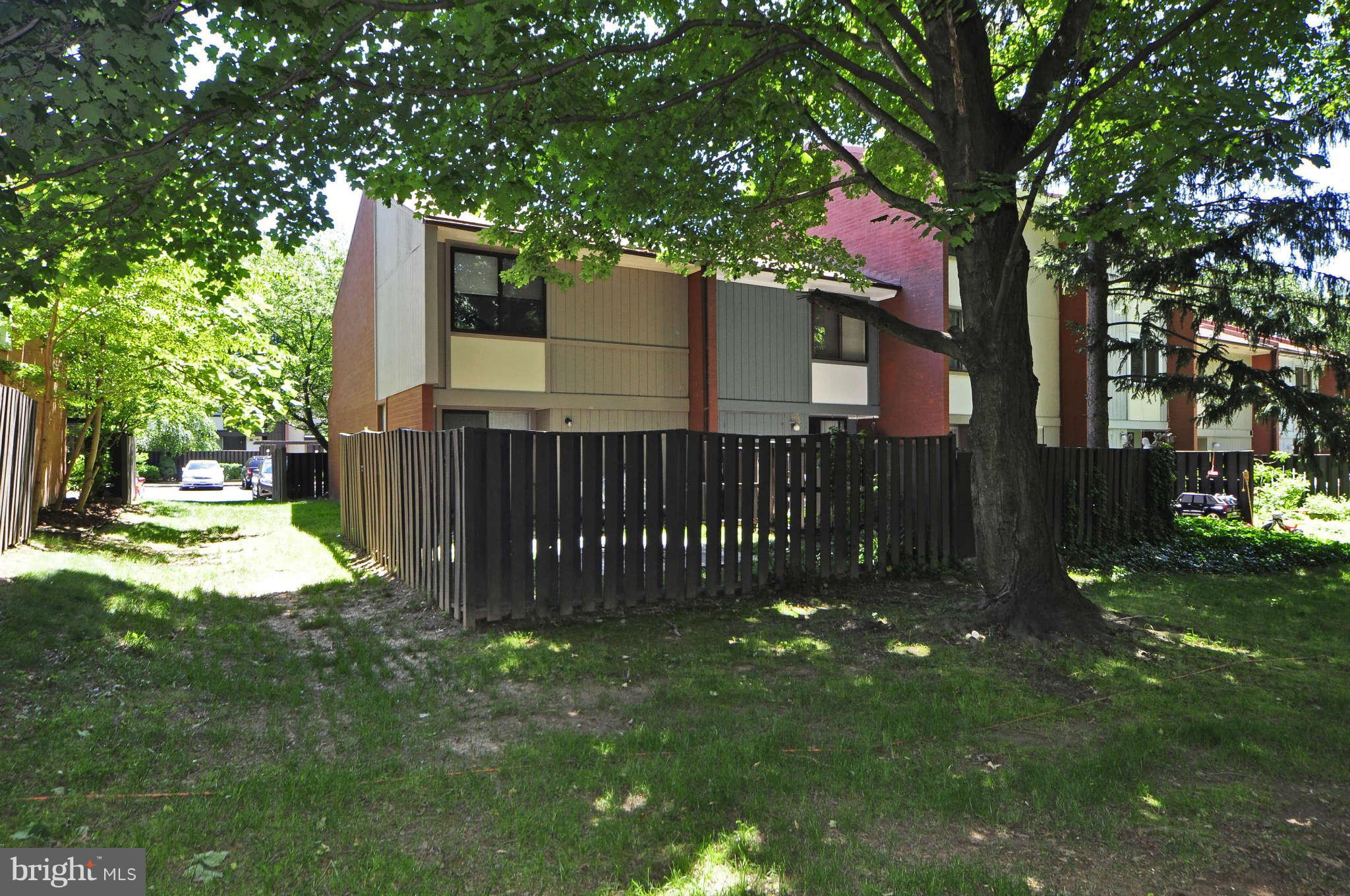 1306 Northgate Square Reston, VA 20190 - Photo 19 of 25 Exterior (Rear)