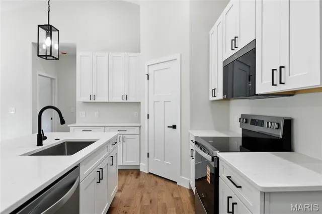 $384,900 | 1650 Brandywine Drive, De Soto, MO 63020