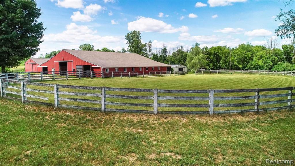 1347 Elms Road Flint, MI 48532 - Photo 15 of 40