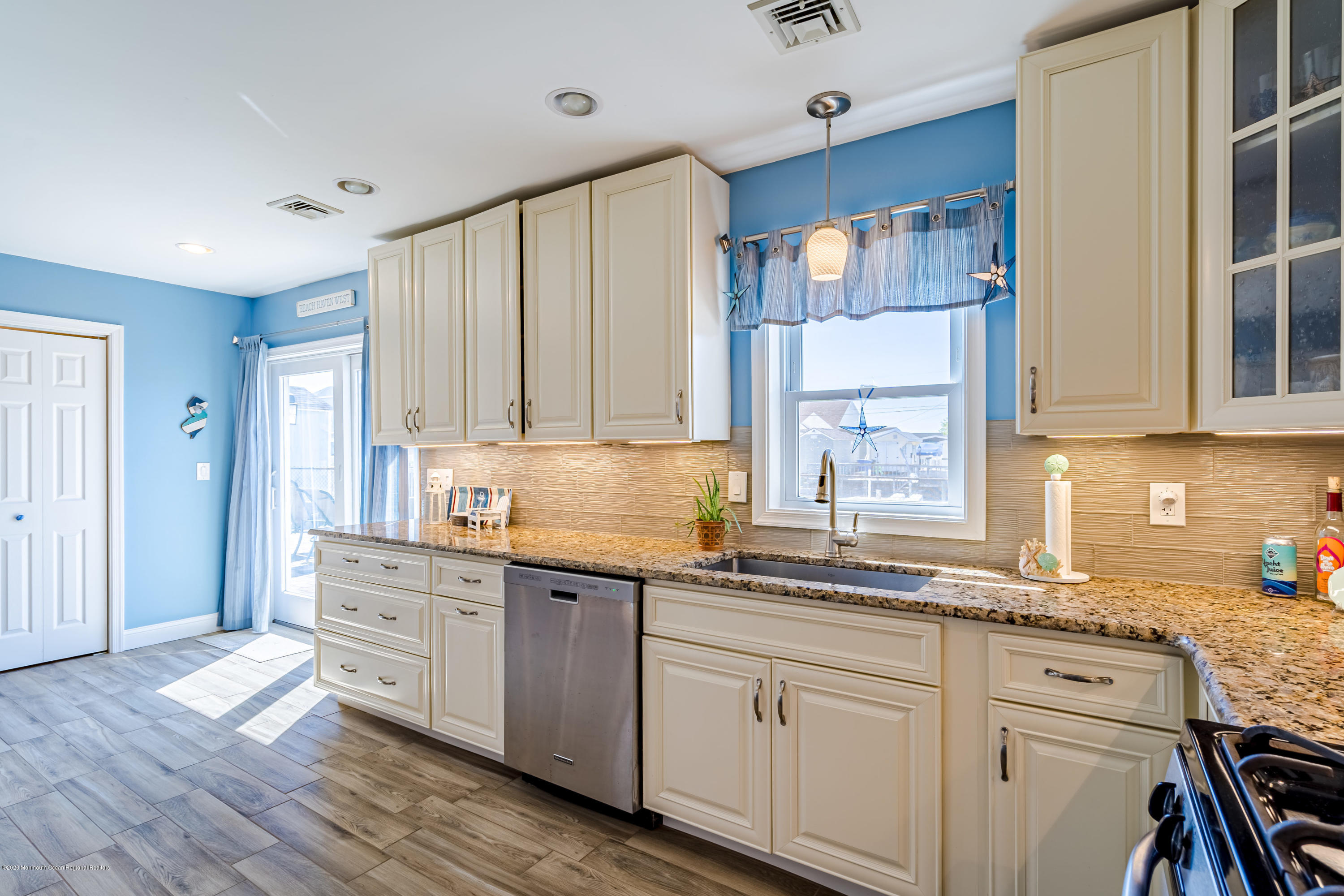 59 Mary Alice Road Manahawkin, NJ 08050 - Photo 19 of 29 59 Mary Alice Rd Stafford-print-020-016-