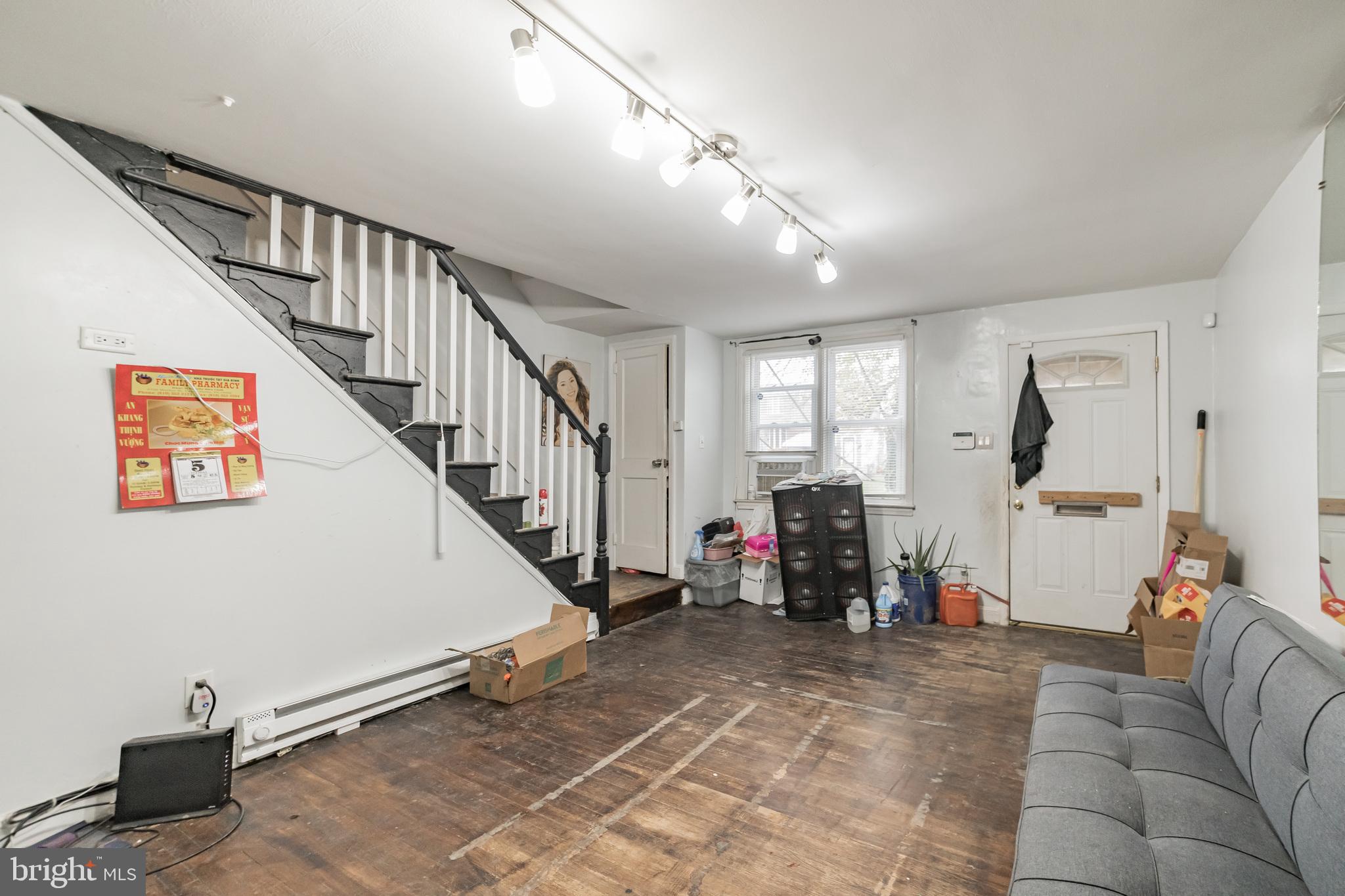 7312 Brookhaven Road Philadelphia, PA 19151 - Photo 2 of 8 Gallery Image 2