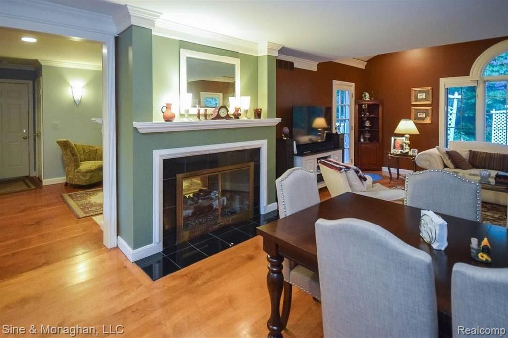 28362 Forestbrook Drive Farmington Hills, MI 48334 - Photo 9 of 38