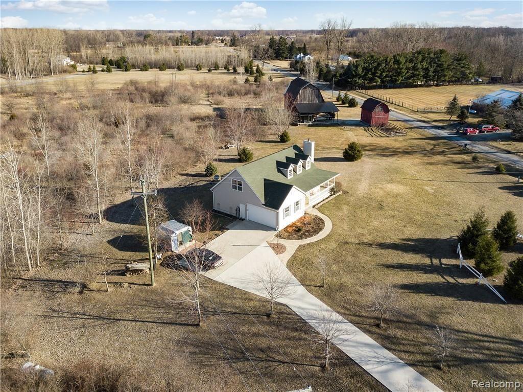 11320 Stewart Road Dundee, MI 48131 - Photo 4 of 37