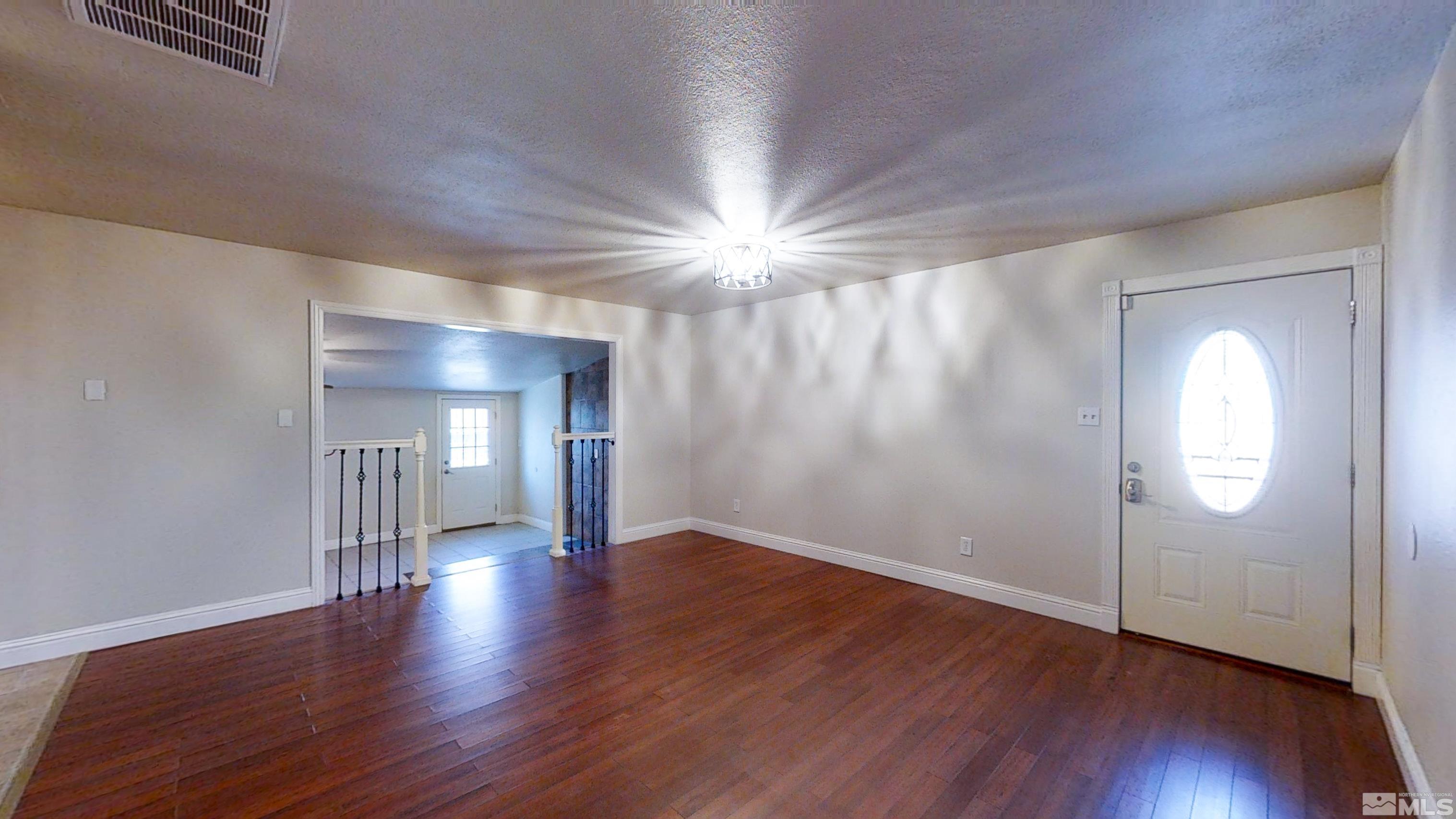 565 Keats Circle Reno, NV 89506 - Photo 4 of 28 Photo 4