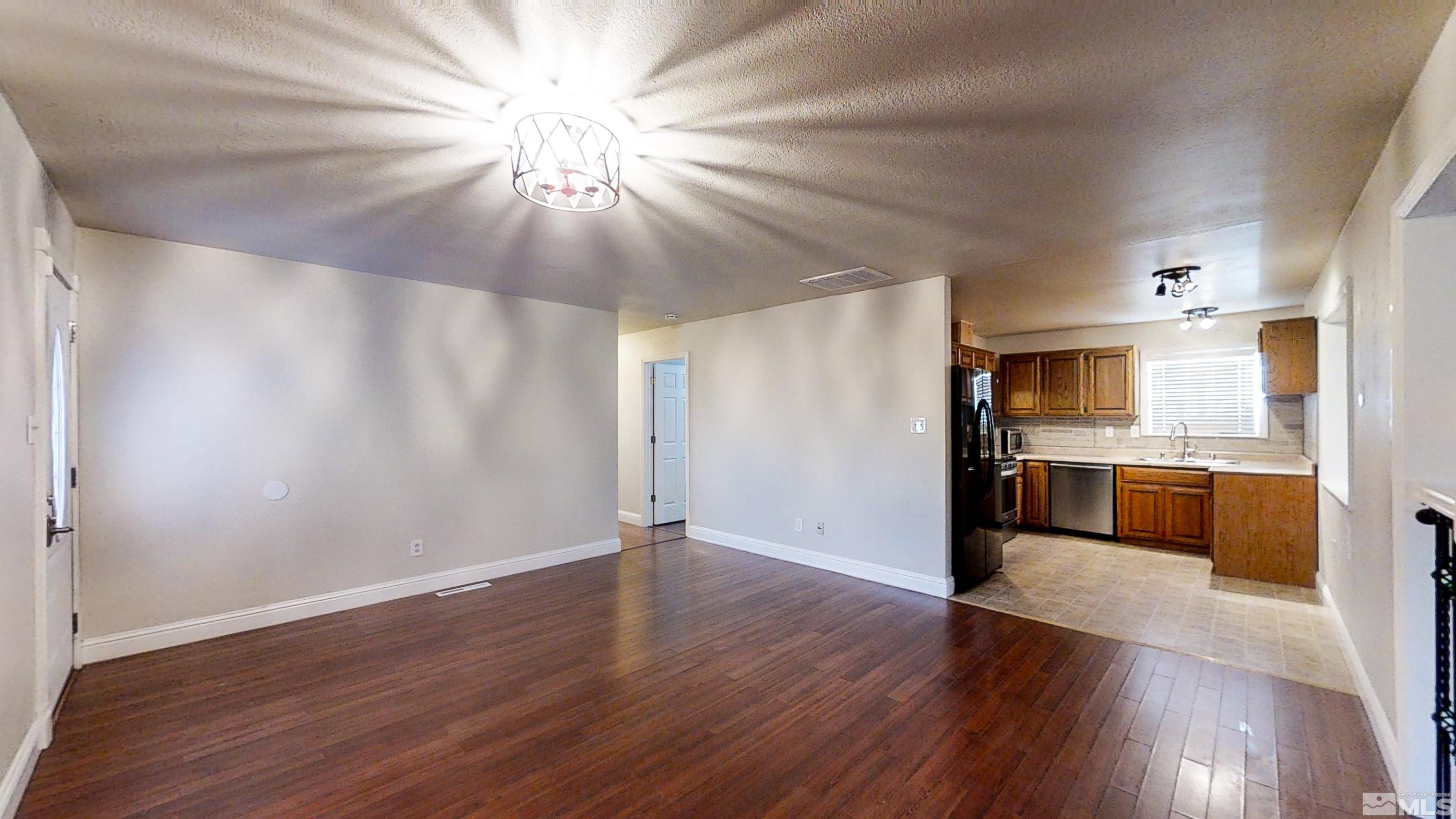 565 Keats Circle Reno, NV 89506 - Photo 5 of 28 Photo 5