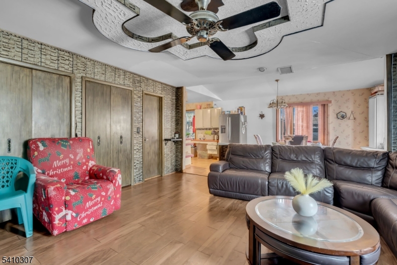 693 Hemlock Street Rahway, NJ 07065 - Photo 12 of 29 a living room with furniture