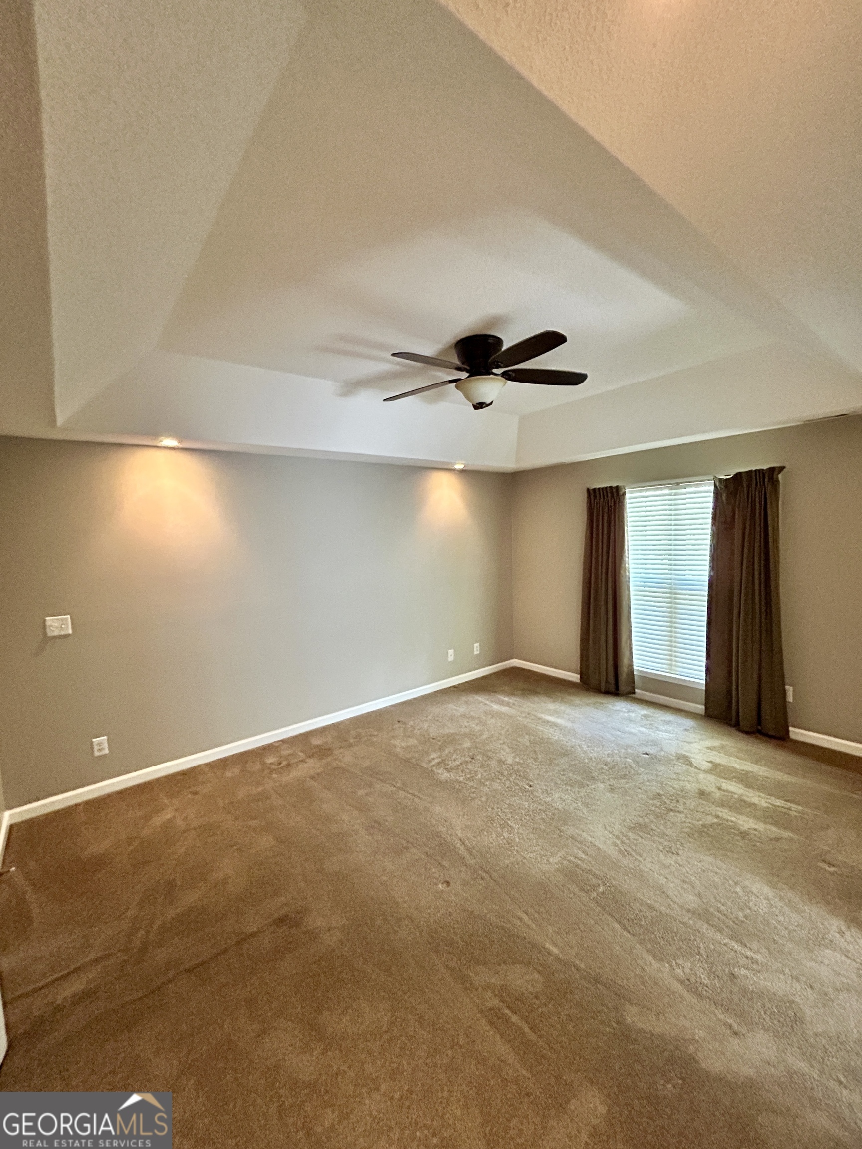 98 Pheasant Ridge Newnan, GA 30265 - Photo 9 of 23 a view of an empty room